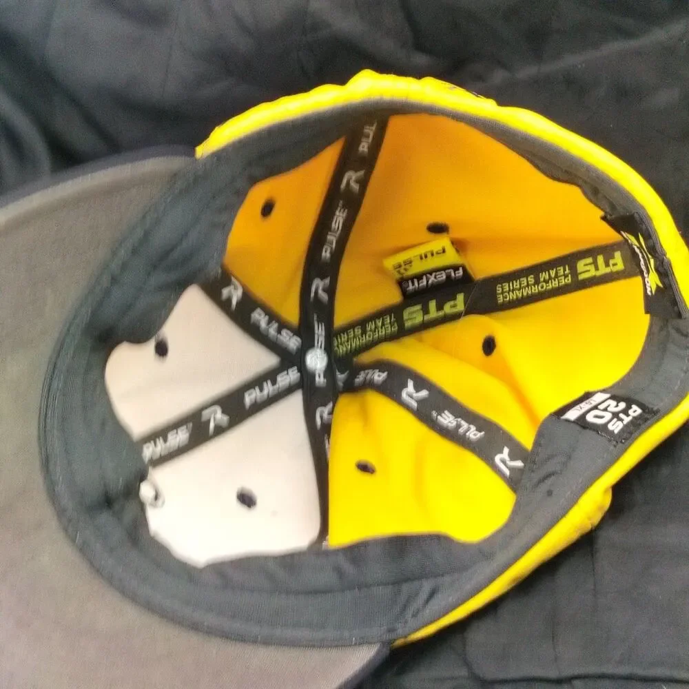 Richardson PTS 20 Flexfit Hat Men's LG-XL Yellow Navy Blue Fitted Cap